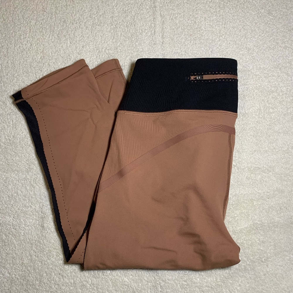 Lululemon cropped leggings
